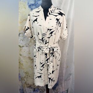 Ann Taylor Cream and Black leaf Patterned Dress Button Up lined tie waist